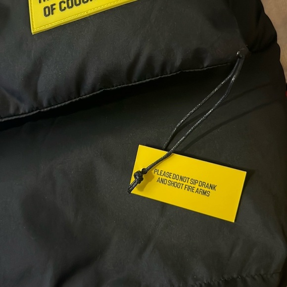 Thats An Awful Lot Of Cough Syrup Black Puffer Messenger - Picture 4 of 5